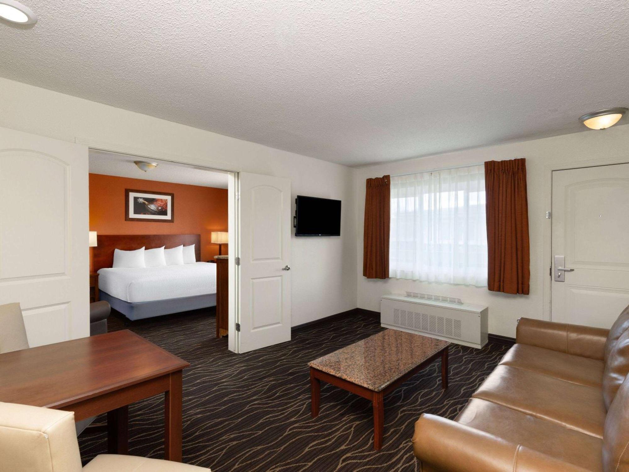 รามาดา บาย วินด์แฮม เอลโก โฮเต็ล แอท สต็อกเมนส์ กาสิโน Hotel เอลโค ภายนอก รูปภาพ
