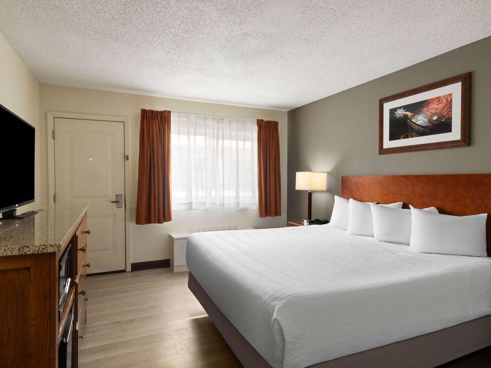 รามาดา บาย วินด์แฮม เอลโก โฮเต็ล แอท สต็อกเมนส์ กาสิโน Hotel เอลโค ภายนอก รูปภาพ